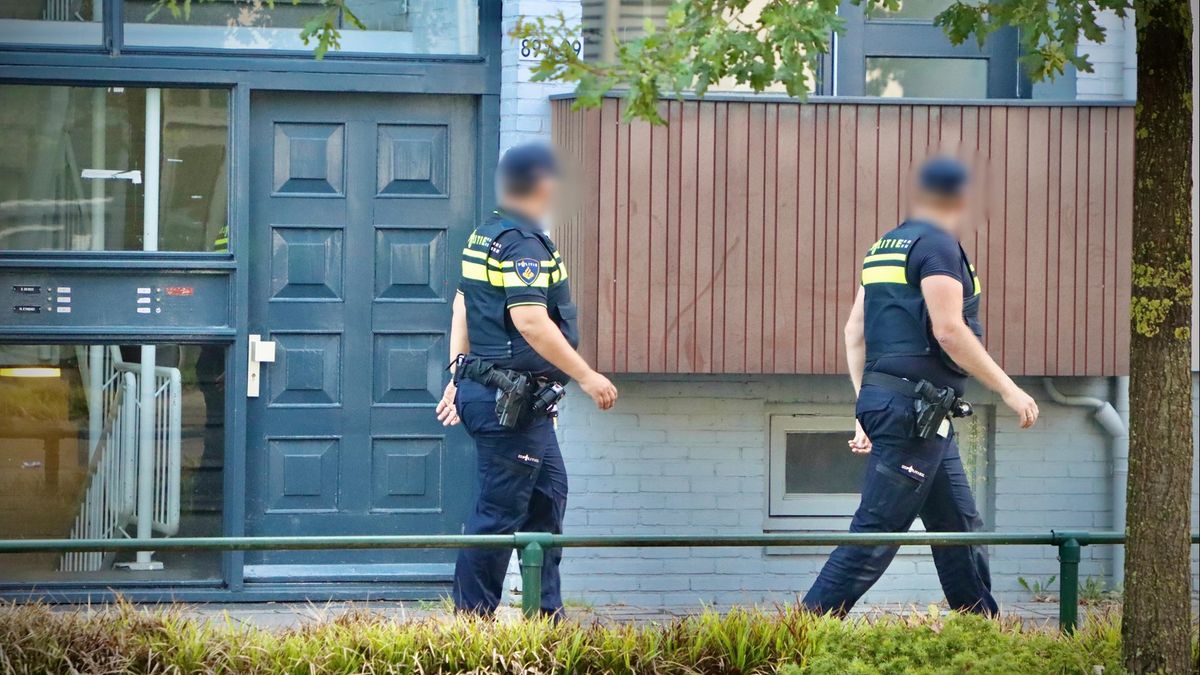 Politie valt flat in Oldenzaal binnen, man aangehouden