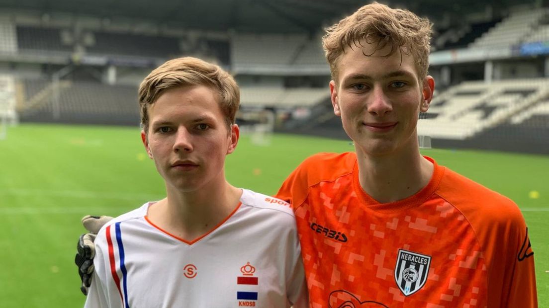 Nick Smal (l) en Maarten-Jan de Jong doen volgende maand mee aan de Deaflympics