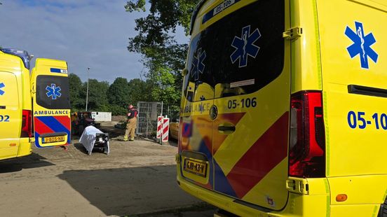 Man zwaargewond bij ongeval op bouwplaats. Man zwaargewond bij ongeval op bouwplaats.