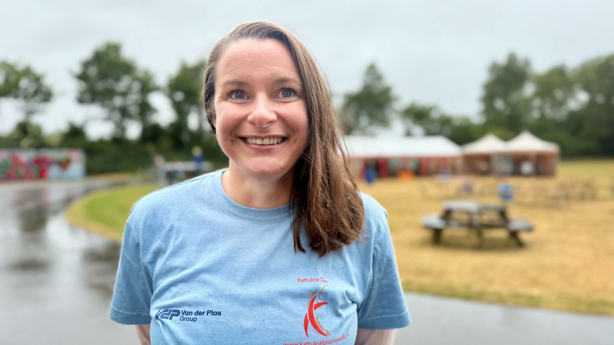 Sanne weet nog niet of ze Katwijkse ziekte heeft: 'Donkere wolk die boven jou en je familie hangt'