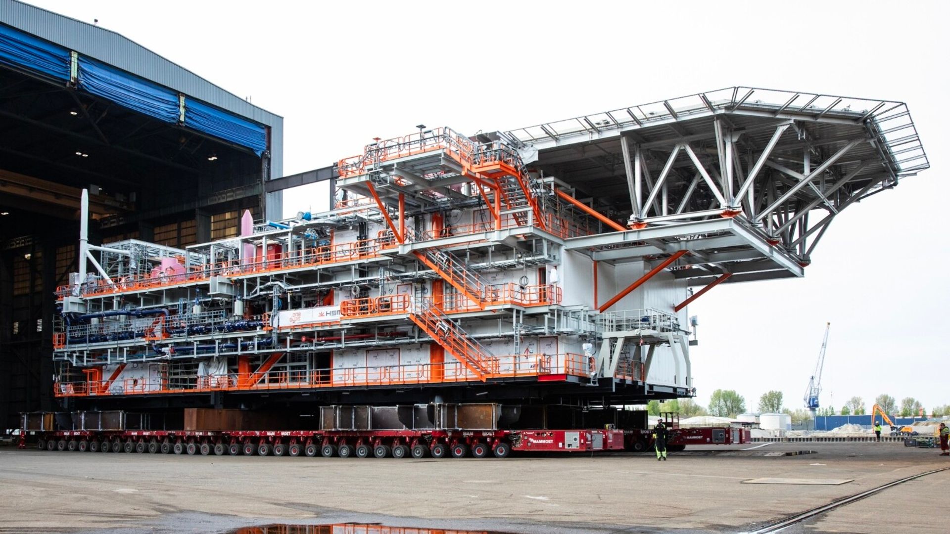 It boarplatfoarm yn oanbou yn Schiedam