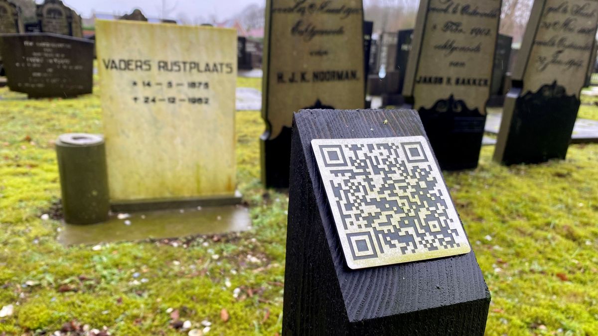QR-codes brengen begraafplaatsen van Oosterwolde en Fochteloo tot leven