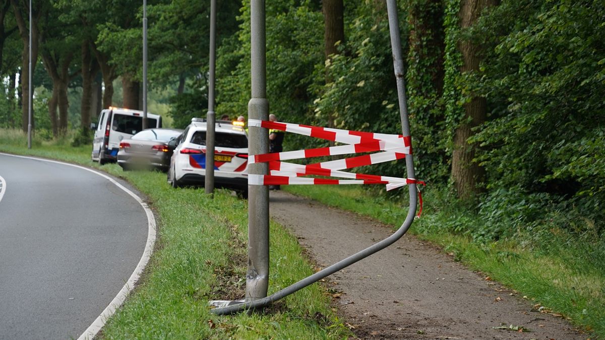 112-nieuws: Auto's botsen op N367 bij Winschoten