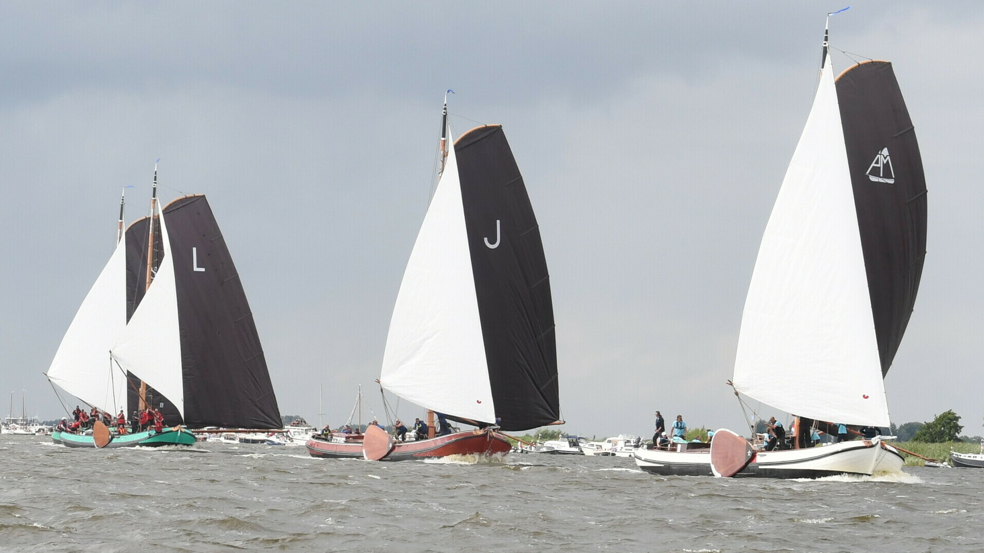 Sjoch hjir nei in gearfetting fan it skûtsjesilen by Wâldsein