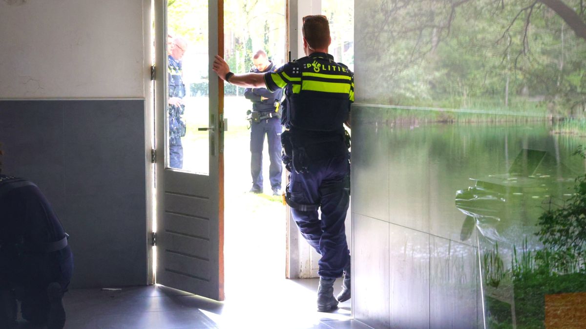 Flatgebouw afgesloten voor onderzoek, politie schoot na plofkraak Wiekslag