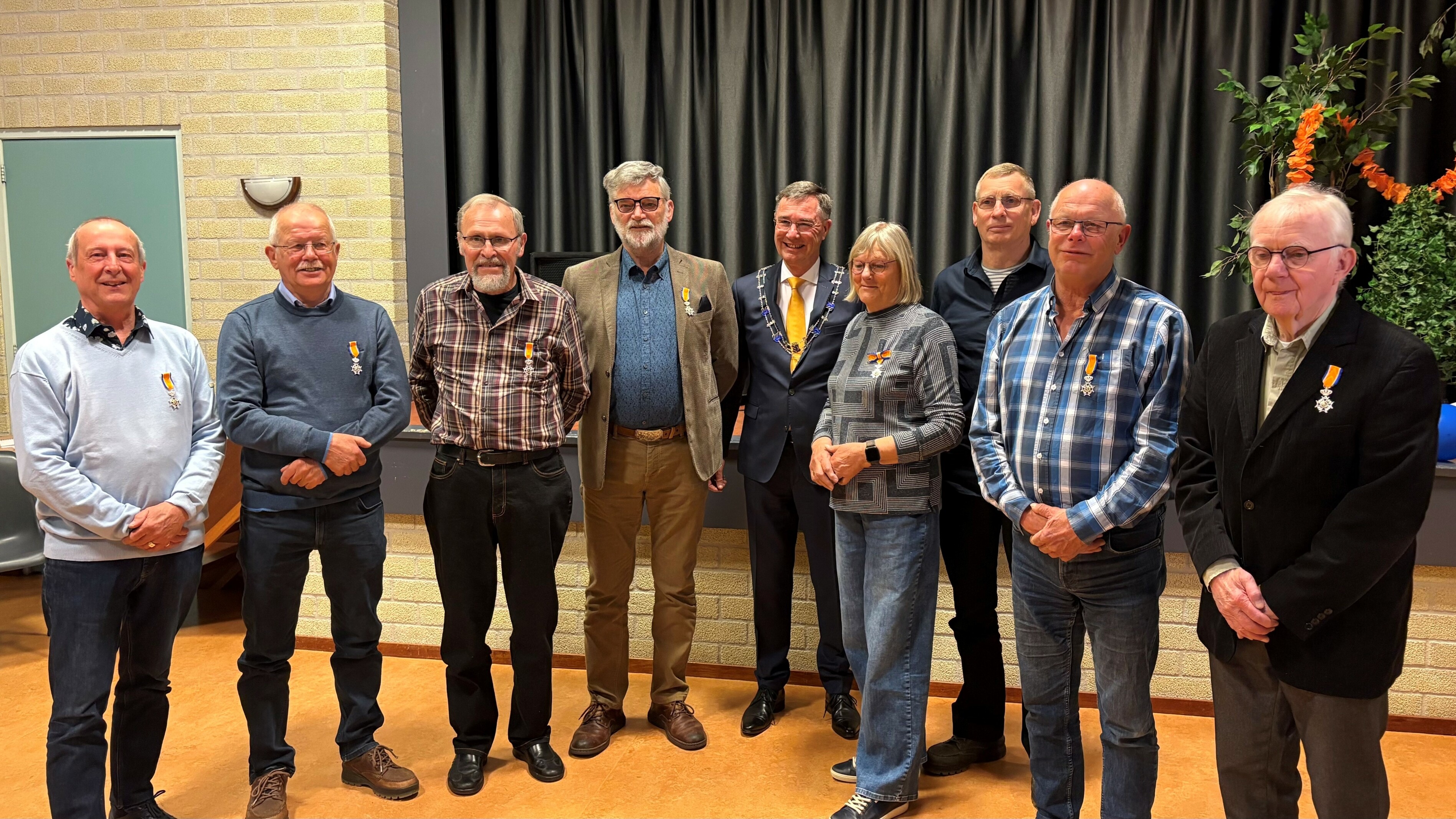 Amelanner mûnders helje leafst seis lintsjes binnen: "Voelt beter dan dat iemand het alleen krijgt"