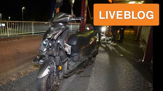 scooterrijder naar ziekenhuis • gewonden na botsing met oldtimer. scooterrijder naar ziekenhuis • gewonden na botsing met oldtimer.