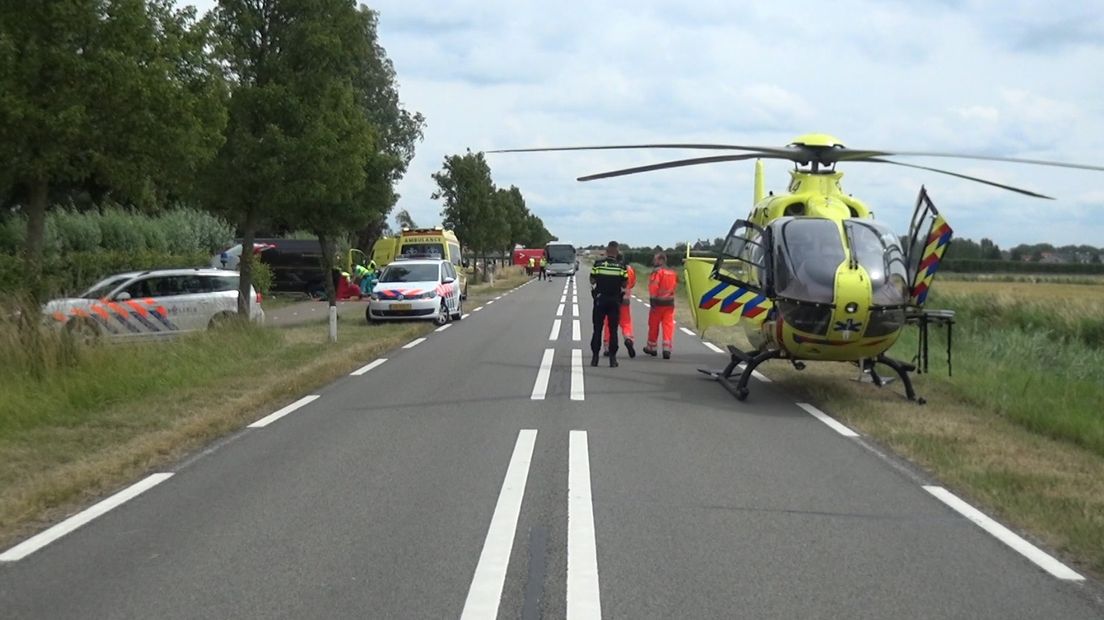 Ambulance en traumahelikopter na ongeluk in Yerseke