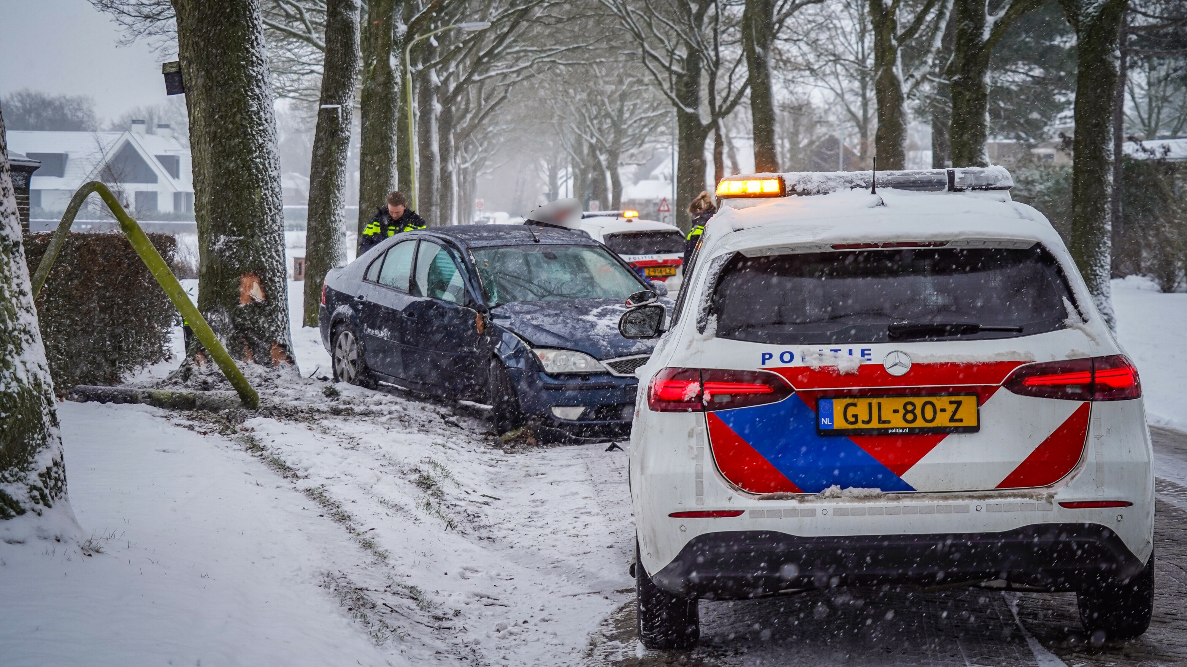 KNMI schaalt waarschuwing af naar code geel: nog steeds opletten op de weg