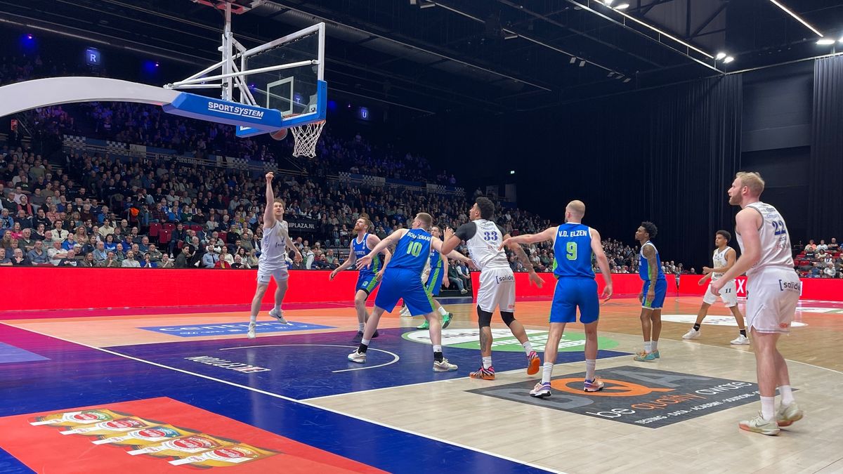 Donar slaat belangrijke slag met winst op Leiden