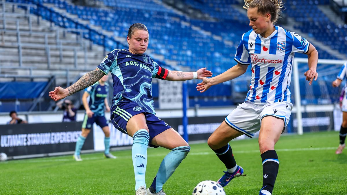 Voetbalsters sc Heerenveen verliezen met 1-3 van Ajax