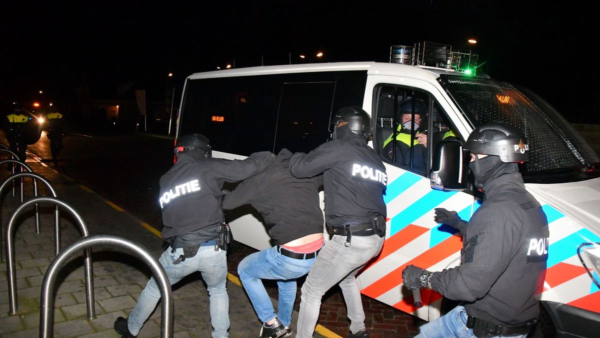 Verdachte relschoppers Arnemuiden nog altijd niet berecht: 'Een hele slechte zaak'
