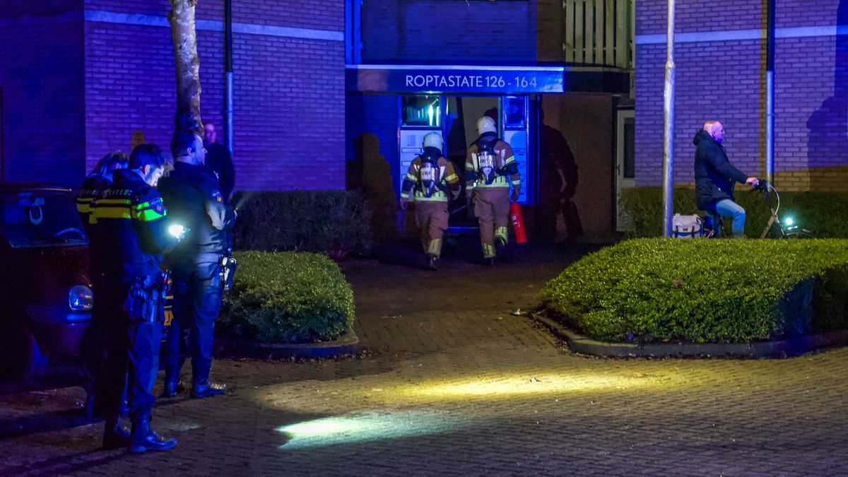 Brandweer Leeuwarden rukt uit voor rokende meterkast