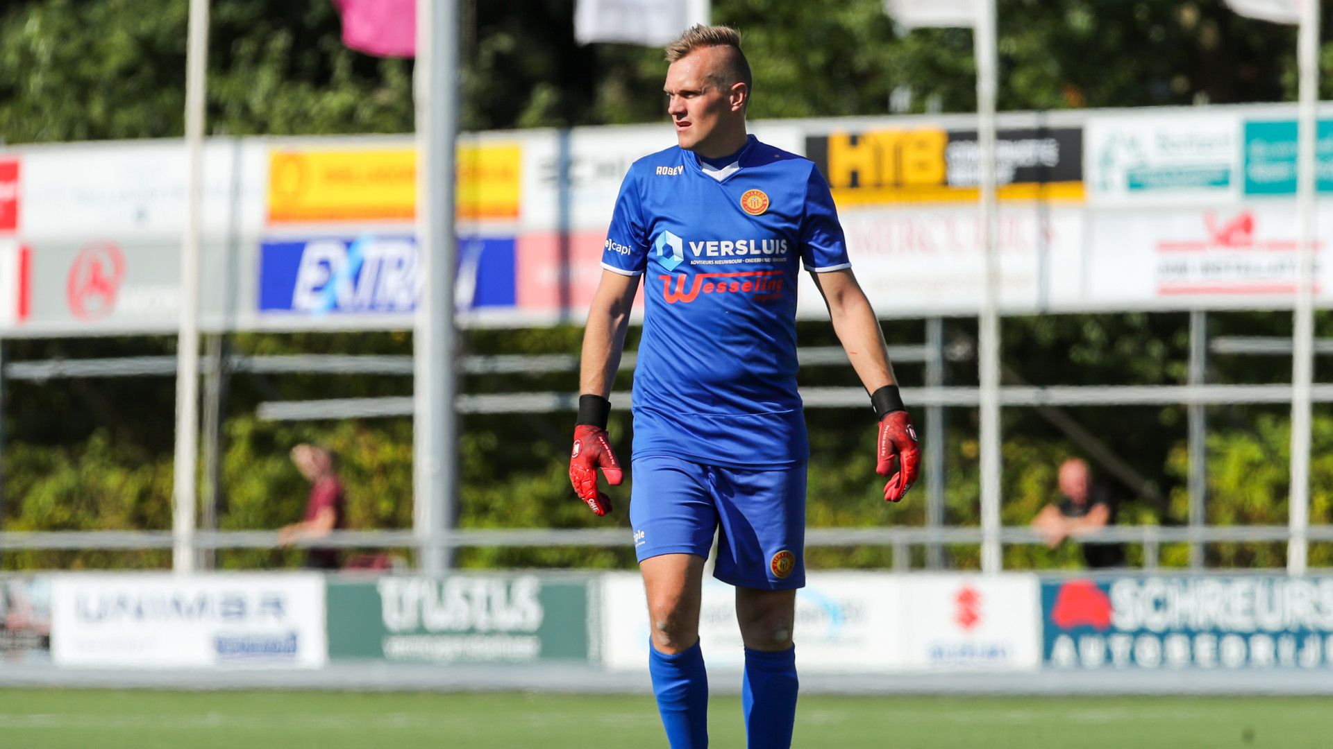 De Vries (36) Van Degradant Uit Derde Divisie Naar Kampioen Tweede ...