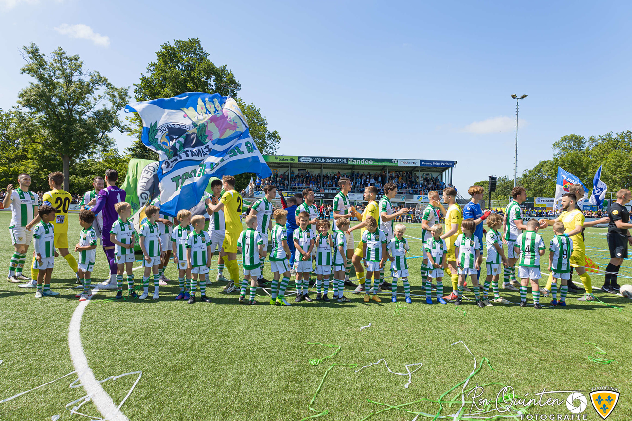 Speelschema's divisievoetbal: derby's in november en april