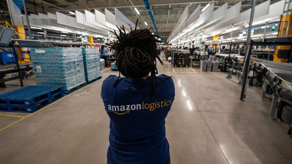 Vakbond richt pijlen op Amazon-locatie in Almelo: 