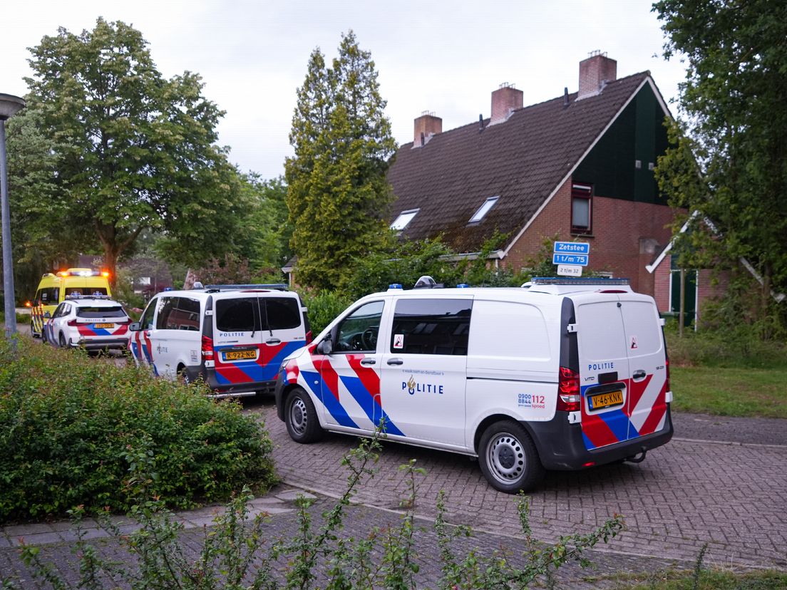 Zwaargewonde na schietpartij bij huis in Zuidlaren, één verdachte opgepakt