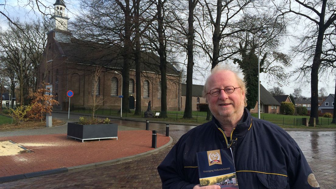 Mede-auteur Bertus ten Caat van het boek 'De anholder wint?' (Rechten: Serge Vinkenvleugel / RTV Drenthe)