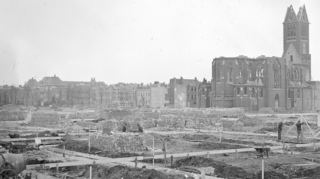 Geteisterd gebied na bombardement Bezuidenhout