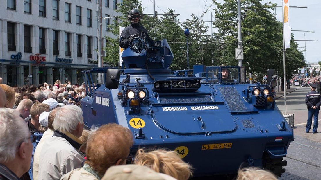 Defilé in de Haagse binnenstad op Veteranendag.