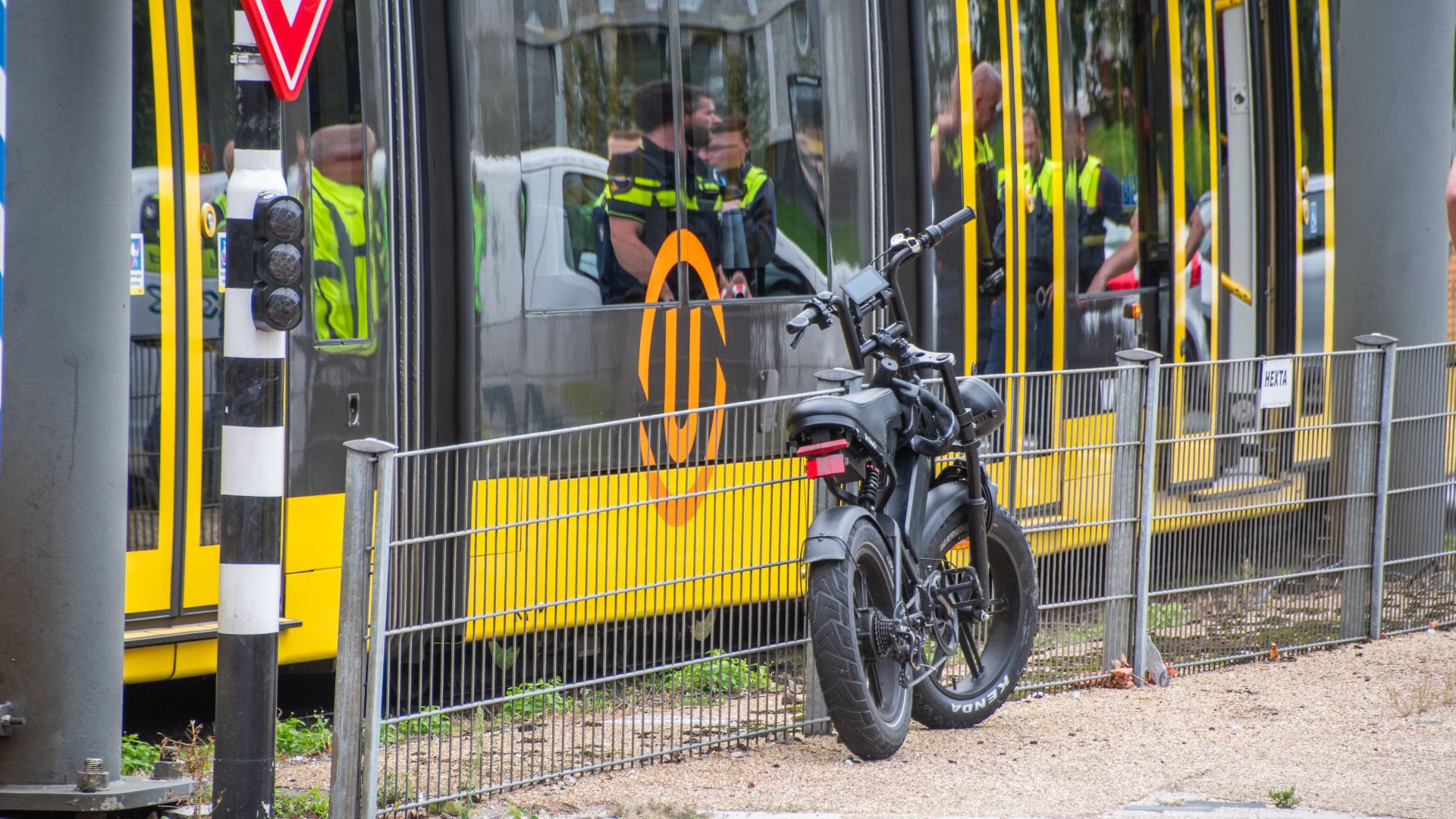 Fatbiker botst tegen tram in Utrecht