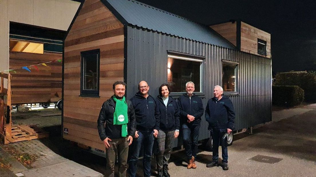 CDA lokaal op werkbezoek bij de Tiny Houses