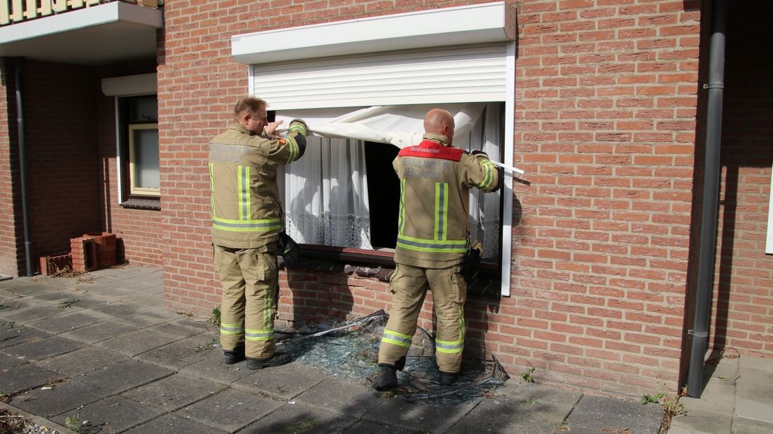 Auto ramt gevel in Oostburg