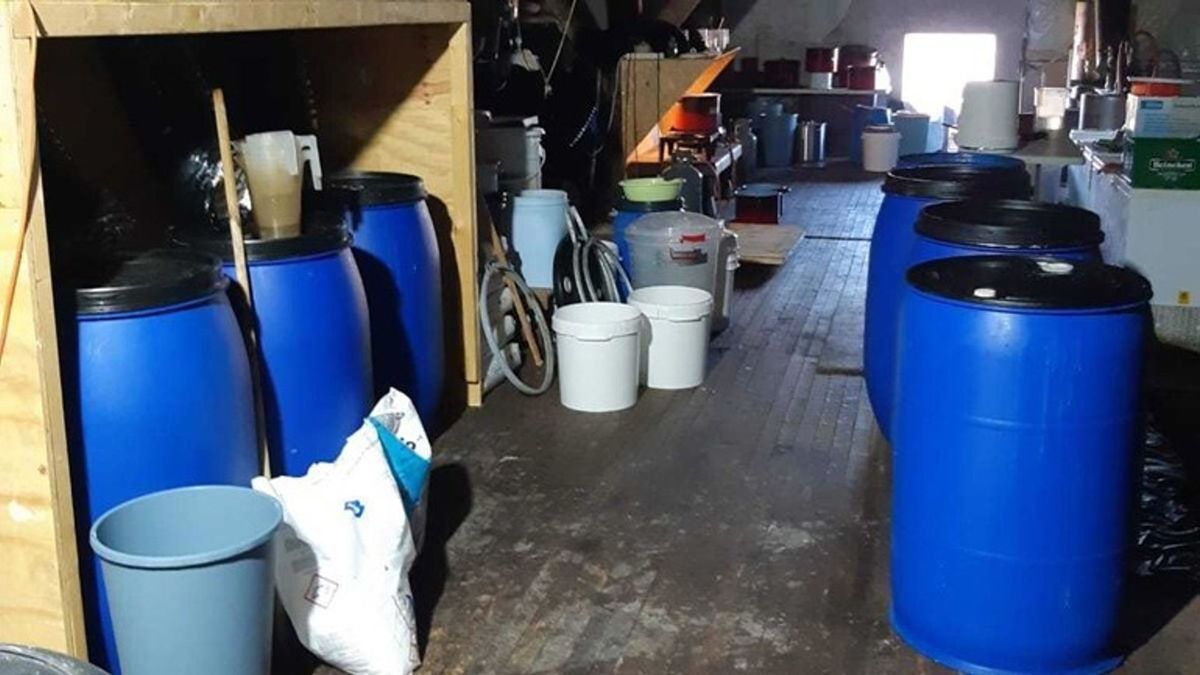 Bewoner (73) boerderij Kerkenveld krijgt celstraf voor crystal meth-lab in zijn huis