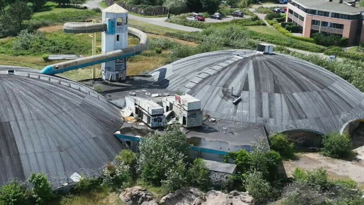 Groep Amelanders koopt vervallen zwembad op en wil recreatiewoningen bouwen