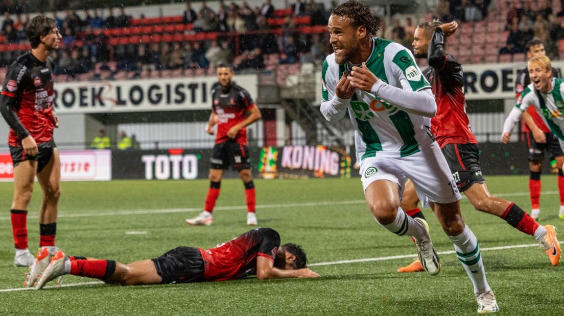 Liam van Gelderen is in extase na zijn winnende doelpunt in blessuretijd