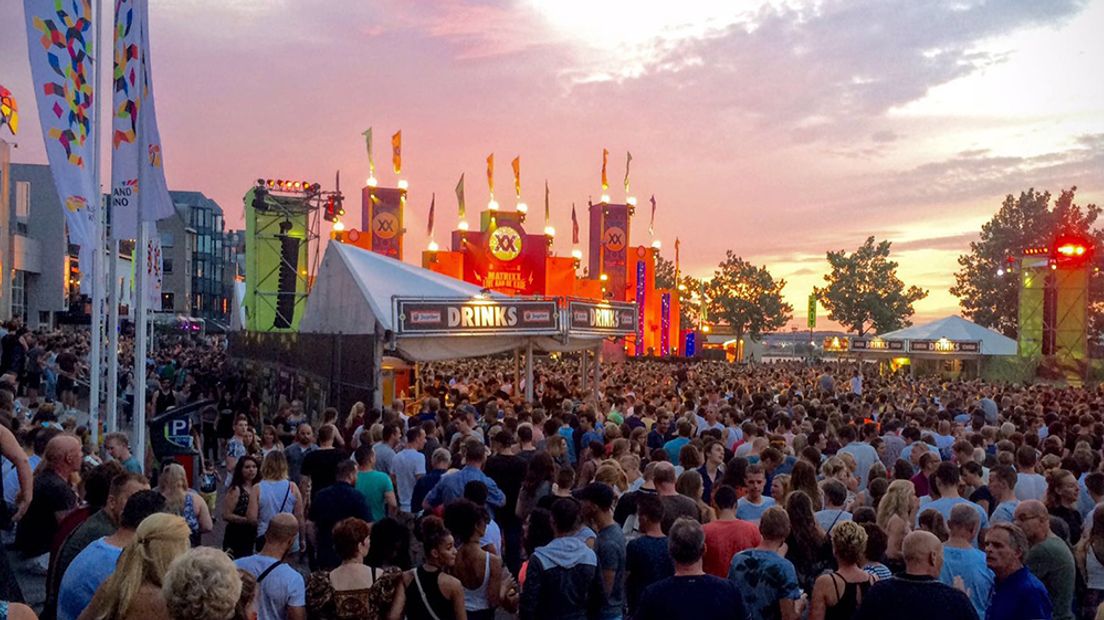 De wandelaars die de eretocht lopen zijn begonnen aan de Dag van Cuijk en in het centrum van Nijmegen barsten de feesten opnieuw in alle hevigheid los. Lees er hier alles over in ons liveblog.