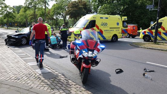Gewonde bij aanrijding met twee auto's Home