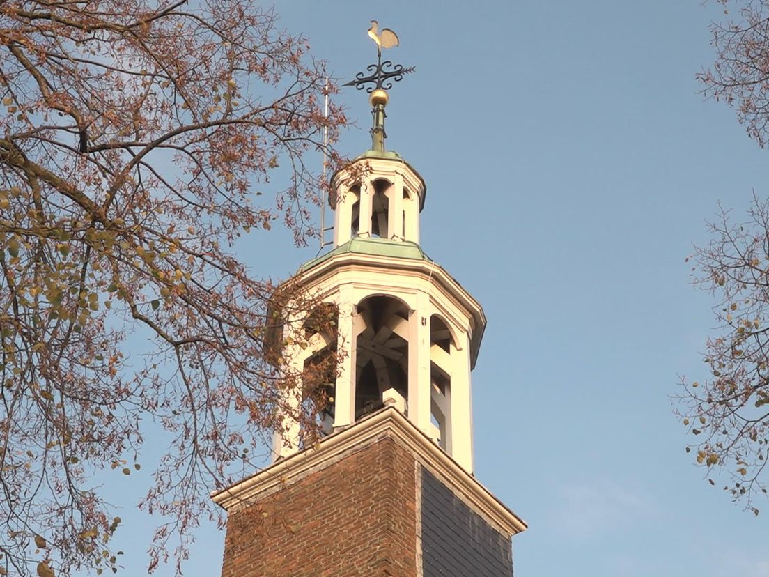 De bewuste kerktoren in Zwijndrecht