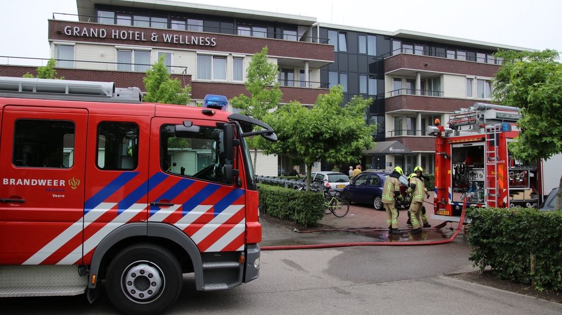 Hotel De Kamperduinen deels ontruimd na brand