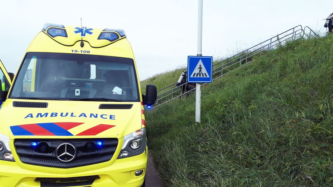 Ambulance en traumahelikopter naar Den Osse voor duikincident