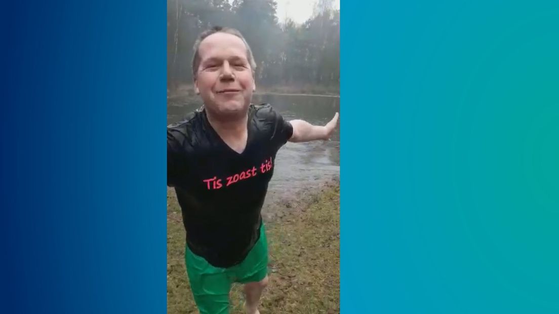 Gerard hield in z'n eentje een alternatieve nieuwjaarsduik