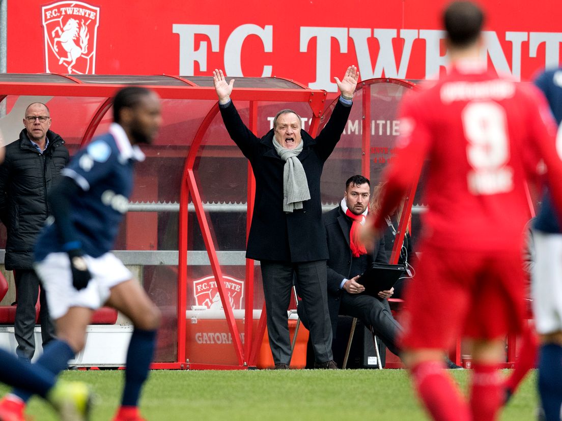 Dick Advocaat en Fred Grim van Sparta langs de lijn tegen FC Twente. ANP OLAF KRAAK