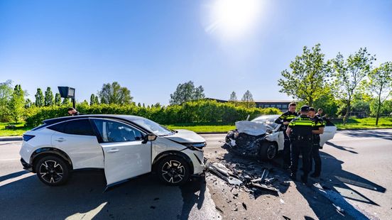Ernstig auto-ongeluk, meerdere gewonden waaronder kinderen