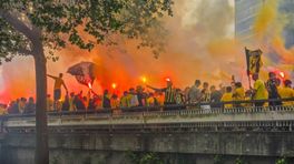 KIJKEN | Massale supportersmars voor Vitesse: 'Alsof we kampioen zijn geworden'
