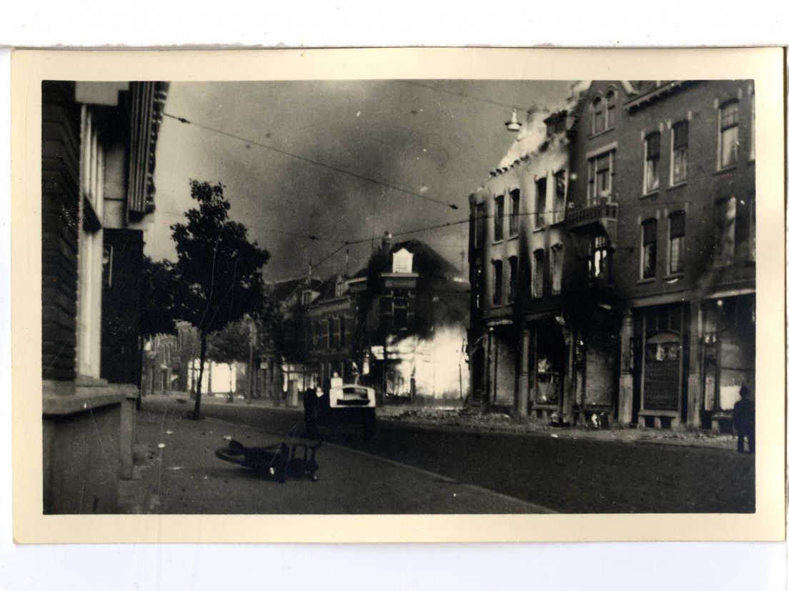 'Nieuwe' foto's van Rotterdam na bombardement - Rijnmond