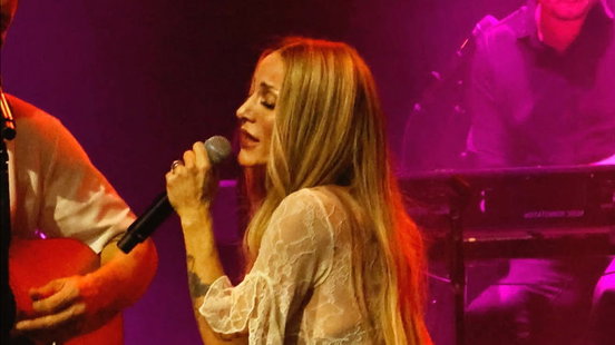 Rachel scoorde een nummer 1-hit terwijl ze maandenlang opgesloten zat
