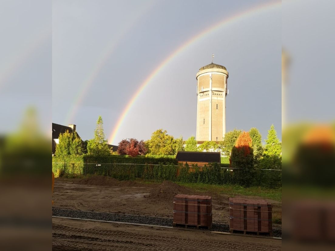 Ton van Steenbergen maakte deze foto van de watertoren in Klaaswaal