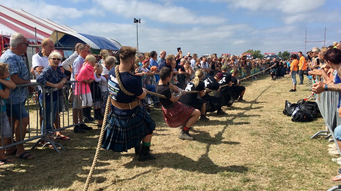 Spierbundels meten hun krachten in Highland Games