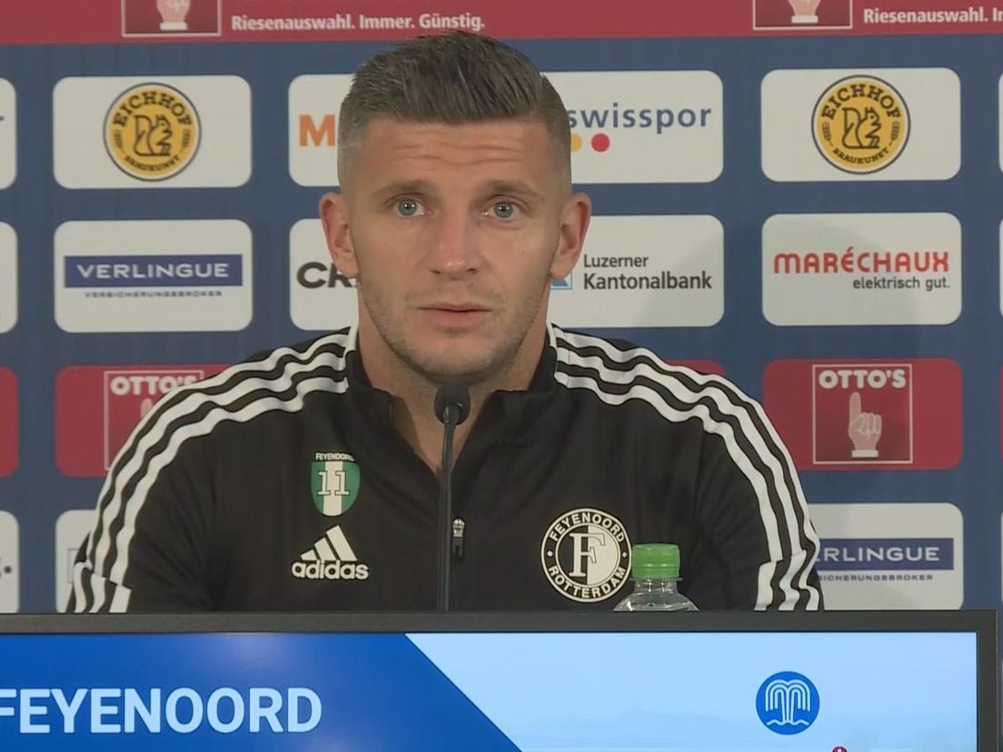 Bryan Linssen op de persconferentie voor Luzern - Feyenoord