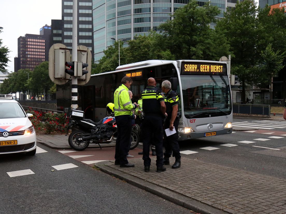 Steekpartij in RET-bus (MediaTV)