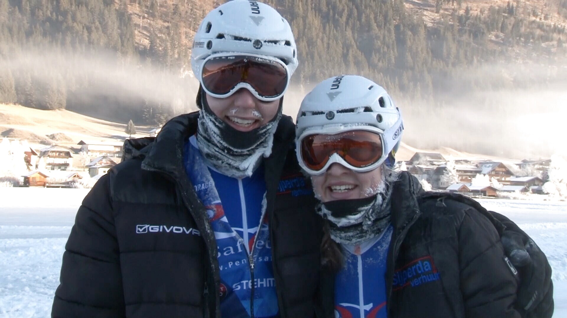 Fysio Amber Siegers en spoedarts Luna Jonkers genieten van natuurijs: Hoe verder, hoe beter!