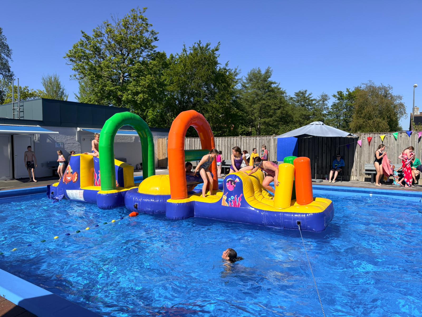 Zwembad De Goudvijver viert jubileum: 'Dankzij die goudschat staan we hier nu'
