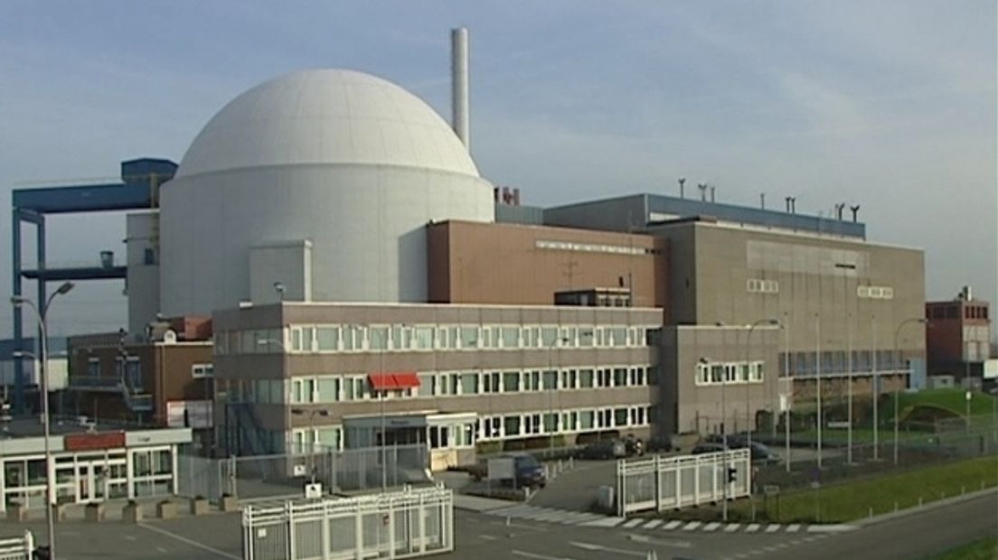 De bekende witte bol van de kerncentrale in Borssele