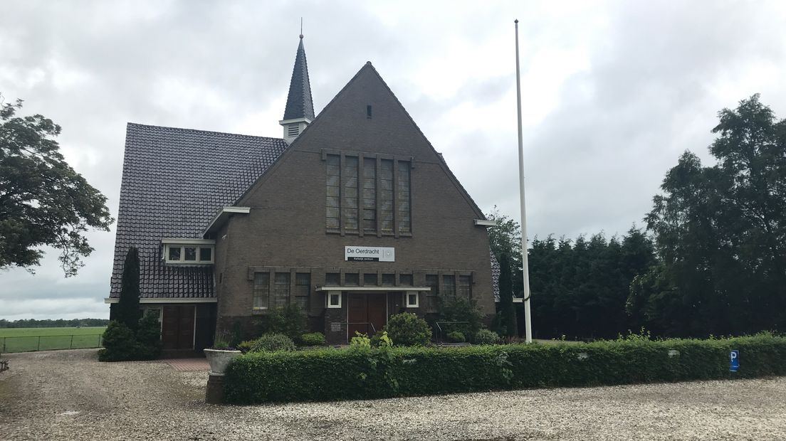 De kerk in Haulerwijk waar de evangelische gemeente uit Roderesch voortaan ook diensten gaat houden (Rechten: Margriet Benak / RTV Drenthe)