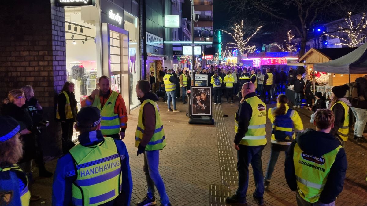 Gaslekkage in winkel Hoofdstraat Hoogeveen tijdens Stadslichtfestival